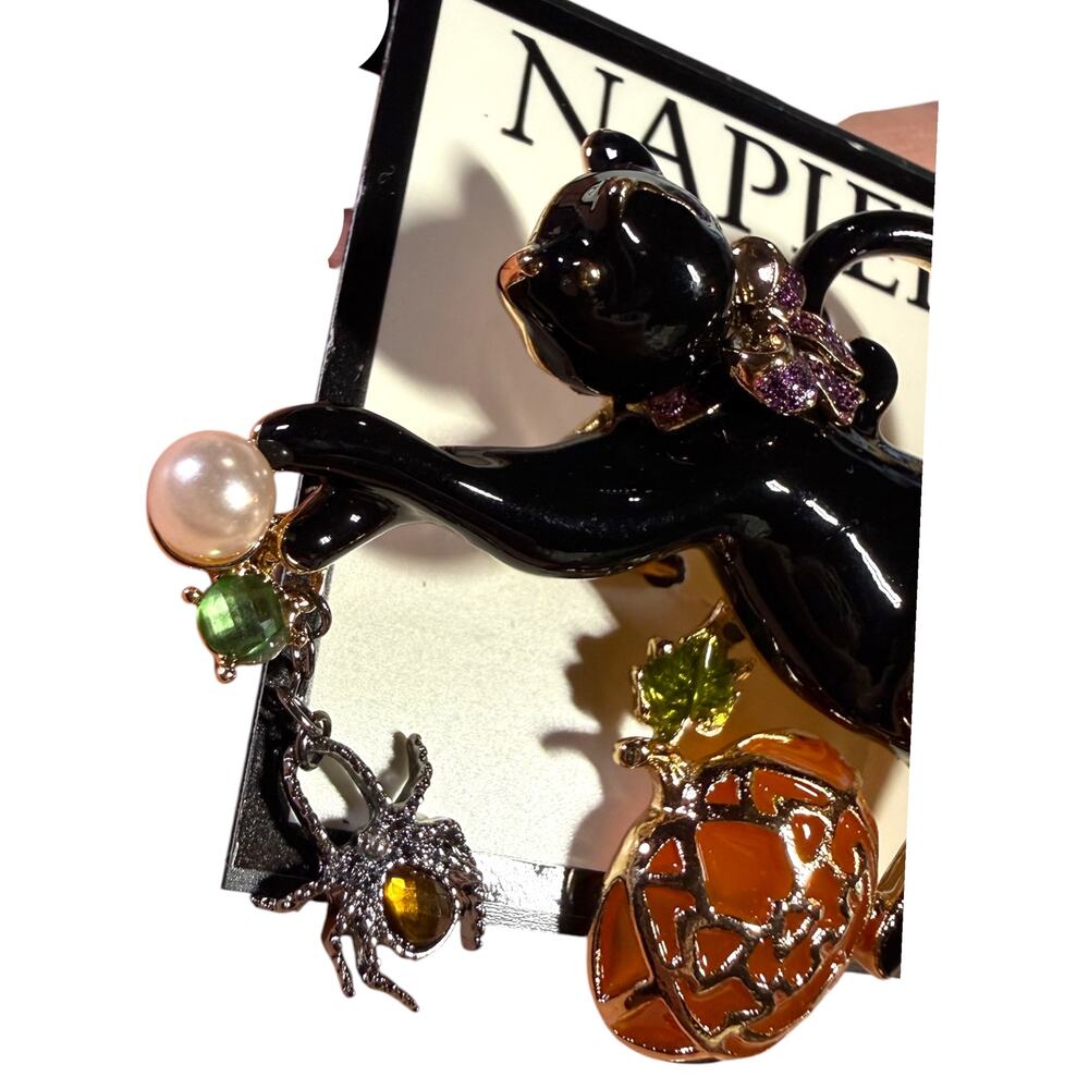 NAPIER Black Cat Pumpkin Halloween Brooch Enamel Spider Charm New in Box Figural - Picture 4 of 4
